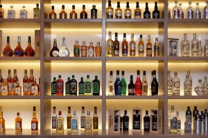 Fototapeta na flizelinie MS-5-2149 Butelki na alkohol 375 x 250 cm